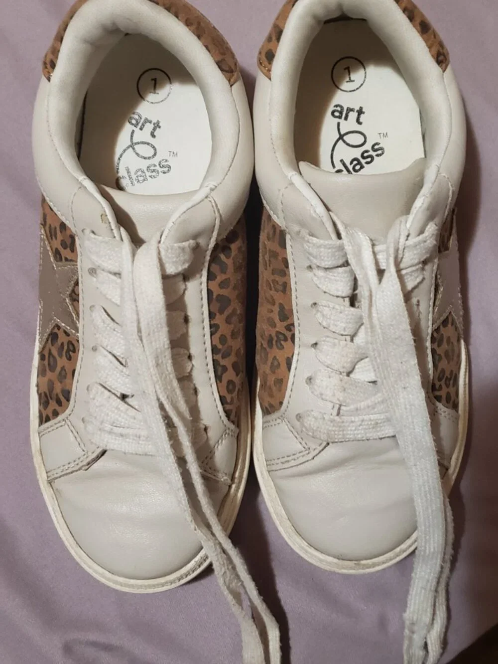 Girls tennis shoes size 1